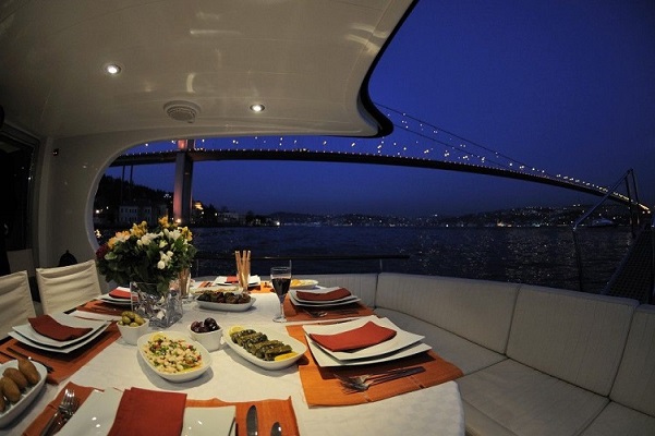 A dinner on a Elite yacht facing the Maiden’s Tower in the Bosphorus