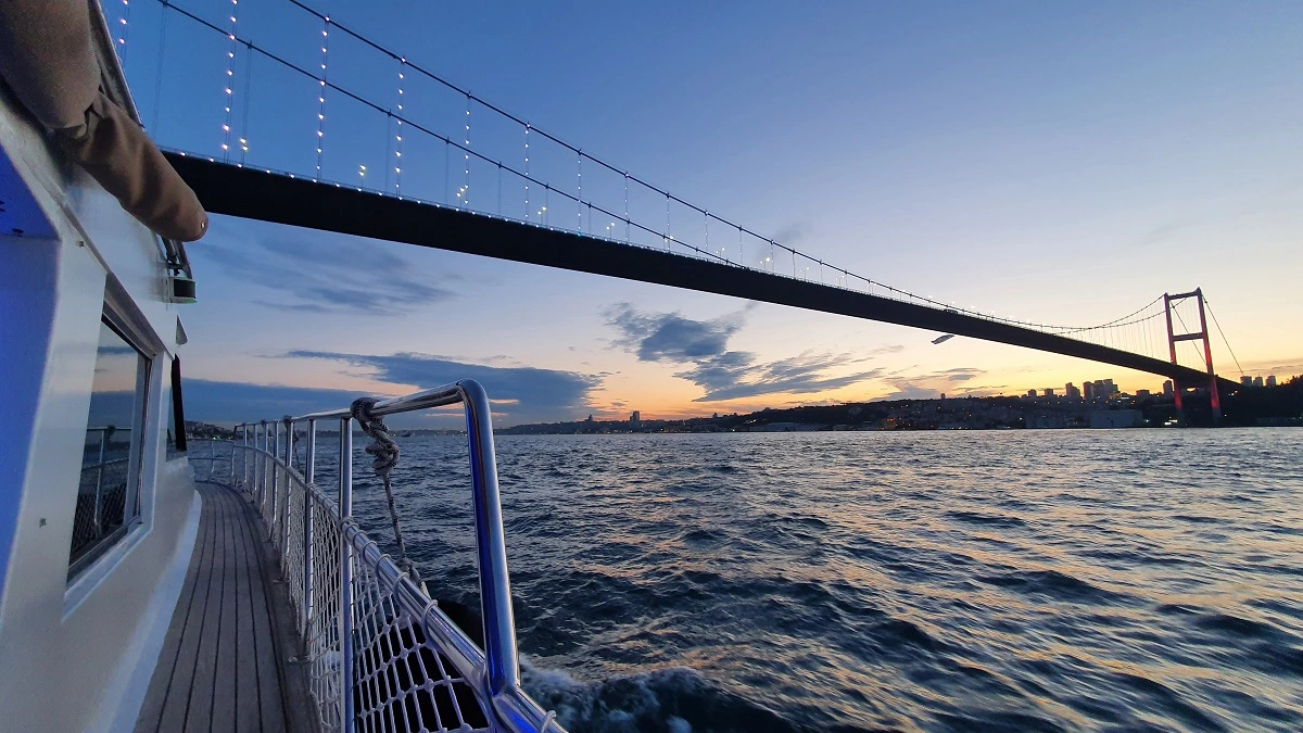 A colorful sunset view with the Maiden's Tower in the background in the Bosphorus